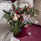 Цветы в шляпной коробке «Пряная вишня»