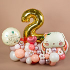 Фигура из шаров с цифрой и надписью «Зайка»