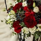 Цветы в шляпной коробке с шаром «Каппадокия»