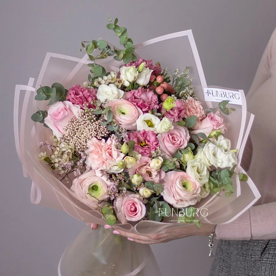 Цветы для мамы, букет маме, цветы к дню матери, доставка по Екатеринбургу