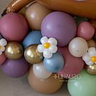 Комплексное оформление с мольбертом «Детство»