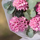 Букет из розовых гиацинтов с вербой