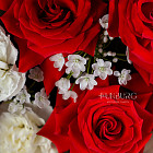 Букет с розами Nina «Сахарная клюква»