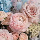 Корзина цветов «Сливочная глазурь»