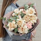 Дуобукет из французских и пионовидных роз