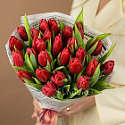 Букет красных тюльпанов M