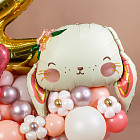 Фигура из шаров с цифрой и надписью «Зайка»