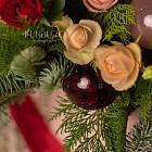 Цветы в шляпной коробке «Рождественский пунш»