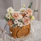 Корзина цветов «Сливочное какао»